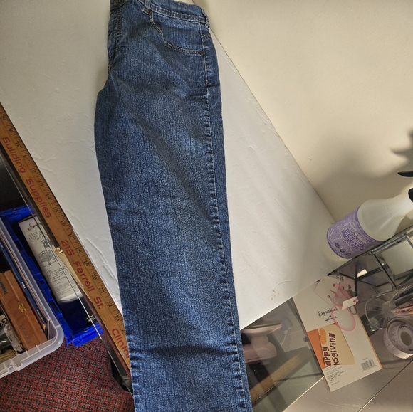 Gloria Vanderbilt Womens Classic Blue Jeans Size10 Med Wash 30x30 Cotton Blend - Picture 2 of 5